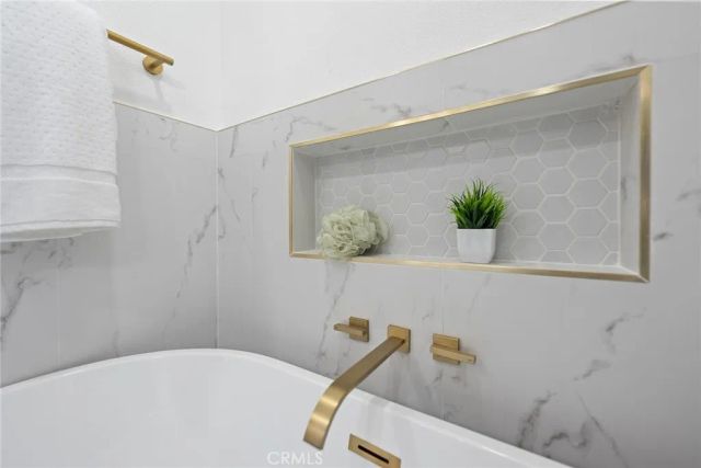 23832 La Rosa, Lake Forest, CA 92630