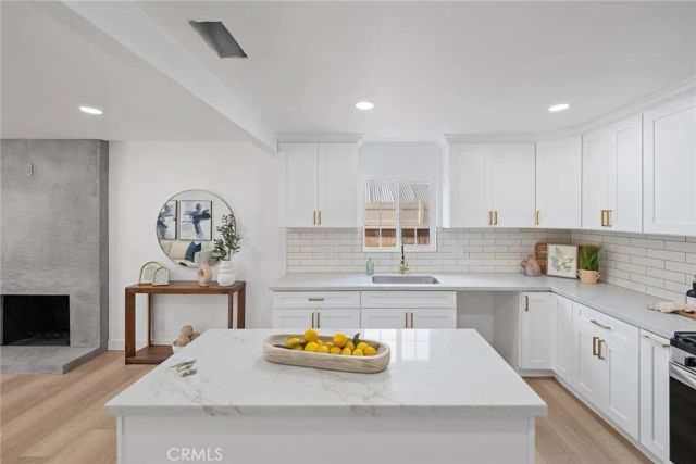 23832 La Rosa, Lake Forest, CA 92630