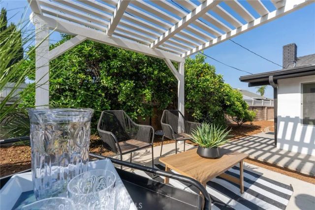 23832 La Rosa, Lake Forest, CA 92630