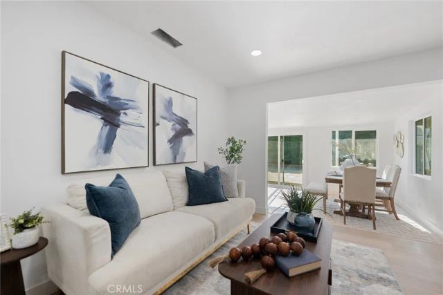 23832 La Rosa, Lake Forest, CA 92630