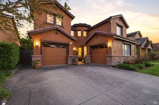 1384 Birdie Dr, Windsor, CA 95492