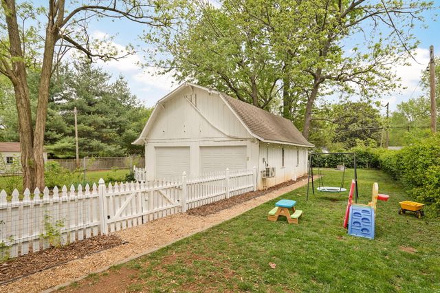 1449 E University Street, Springfield, MO 65804