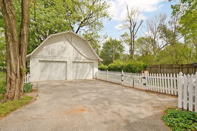 1449 E University Street, Springfield, MO 65804