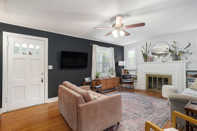 1449 E University Street, Springfield, MO 65804
