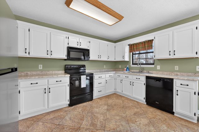 141 Debbie Lane, Ringgold, GA 30736