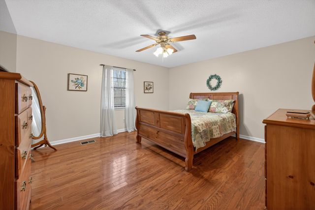 141 Debbie Lane, Ringgold, GA 30736