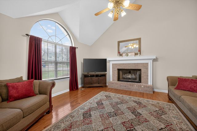 141 Debbie Lane, Ringgold, GA 30736