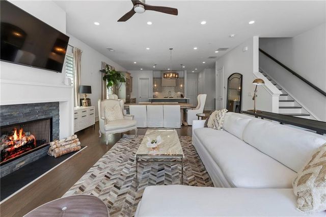 323 S Esplanade, Alpharetta, GA 30009