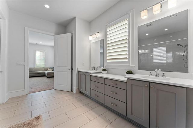 323 S Esplanade, Alpharetta, GA 30009