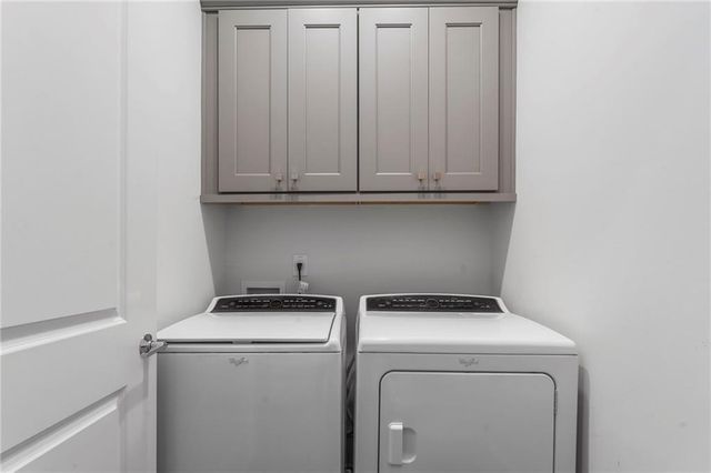 323 S Esplanade, Alpharetta, GA 30009