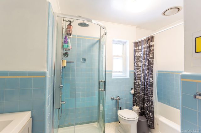80-50 214th Street, Hollis Hills, NY 11427