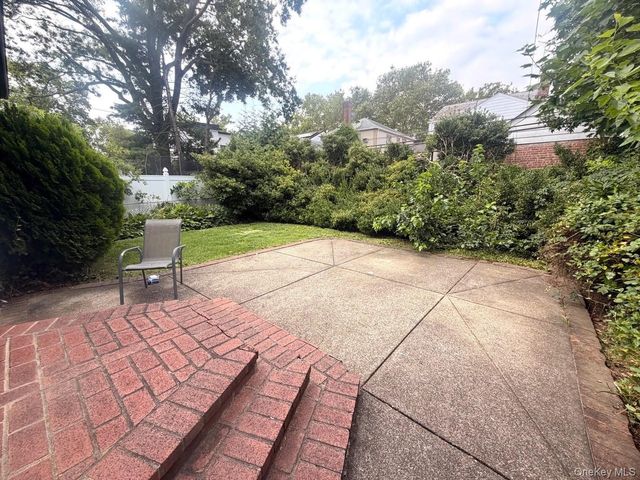 80-50 214th Street, Hollis Hills, NY 11427
