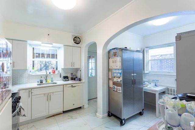 80-50 214th Street, Hollis Hills, NY 11427