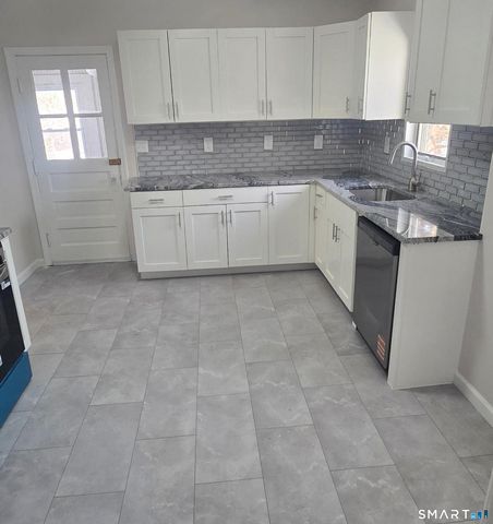 265 Citizens Avenue, Waterbury, CT 06704