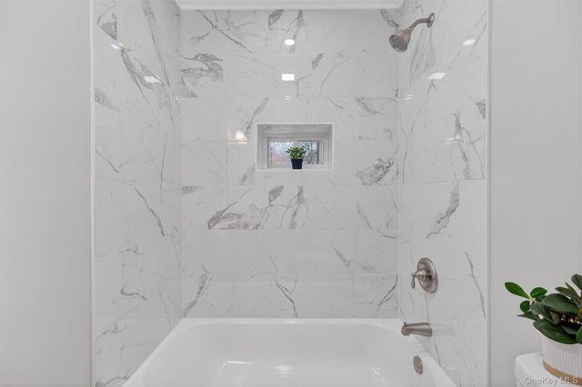 35 Avon Road, Lake Peekskill, NY 10537