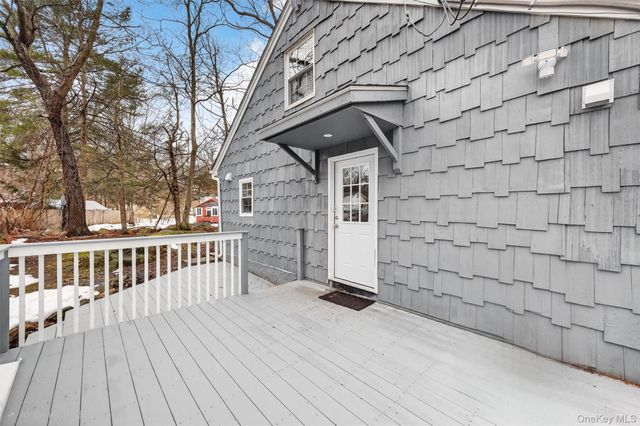 35 Avon Road, Lake Peekskill, NY 10537