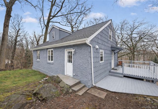 35 Avon Road, Lake Peekskill, NY 10537