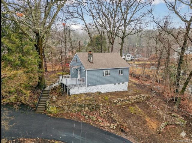 35 Avon Road, Lake Peekskill, NY 10537