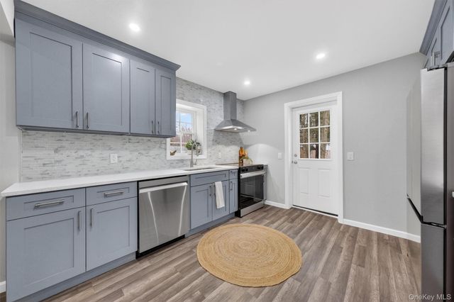 35 Avon Road, Lake Peekskill, NY 10537