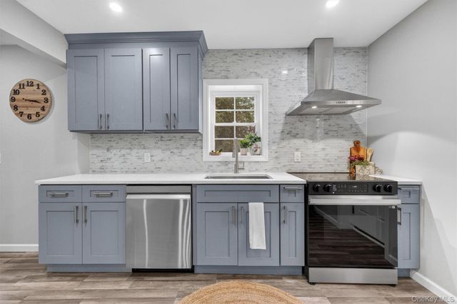 35 Avon Road, Lake Peekskill, NY 10537