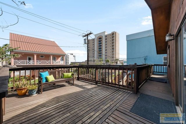 130 E Gardenia St., South Padre Island, TX 78597