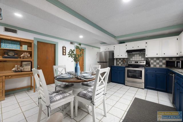 130 E Gardenia St., South Padre Island, TX 78597