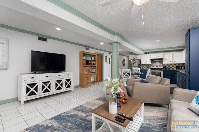 130 E Gardenia St., South Padre Island, TX 78597