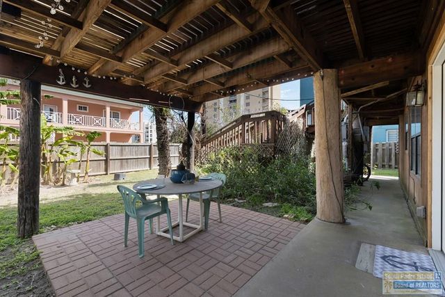 130 E Gardenia St., South Padre Island, TX 78597