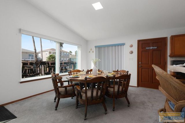 130 E Gardenia St., South Padre Island, TX 78597