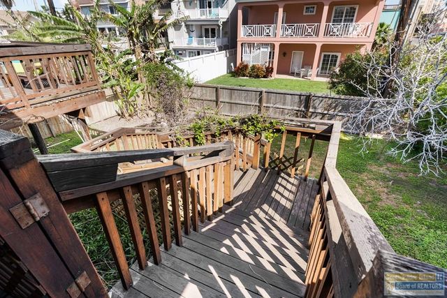 130 E Gardenia St., South Padre Island, TX 78597