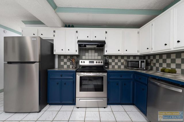 130 E Gardenia St., South Padre Island, TX 78597