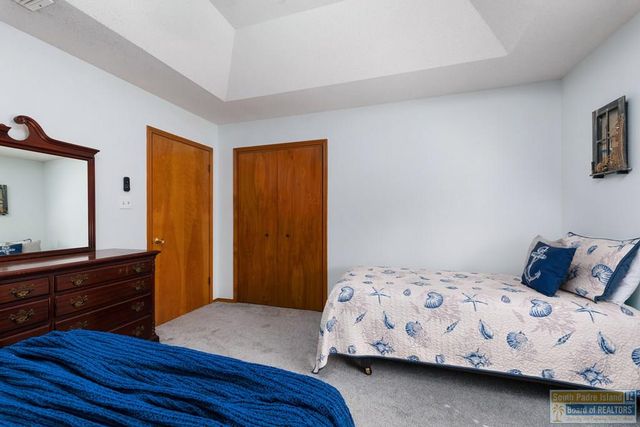 130 E Gardenia St., South Padre Island, TX 78597