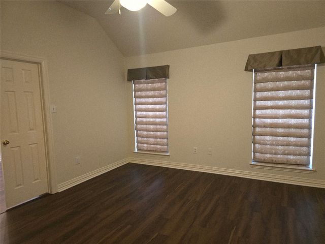 9703 Raven Lane, Irving, TX 75063