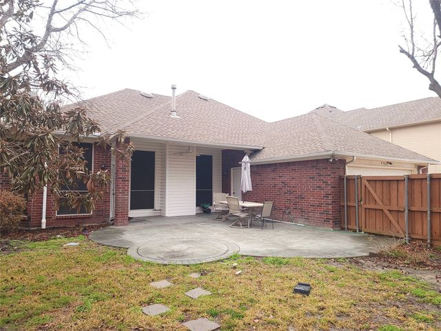 9703 Raven Lane, Irving, TX 75063