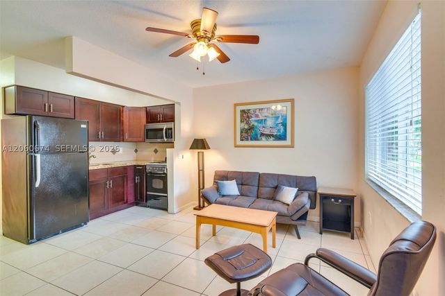 412 NE 4th Ave, Hallandale Beach, FL 33009
