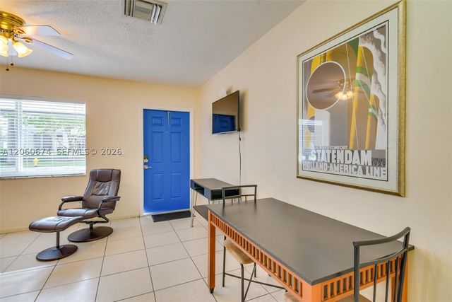 412 NE 4th Ave, Hallandale Beach, FL 33009