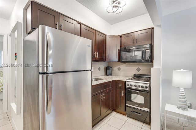 412 NE 4th Ave, Hallandale Beach, FL 33009
