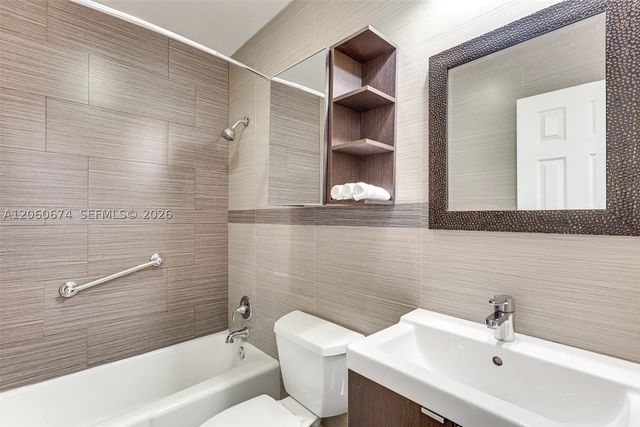 412 NE 4th Ave, Hallandale Beach, FL 33009
