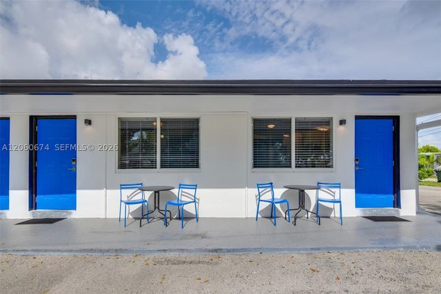 412 NE 4th Ave, Hallandale Beach, FL 33009