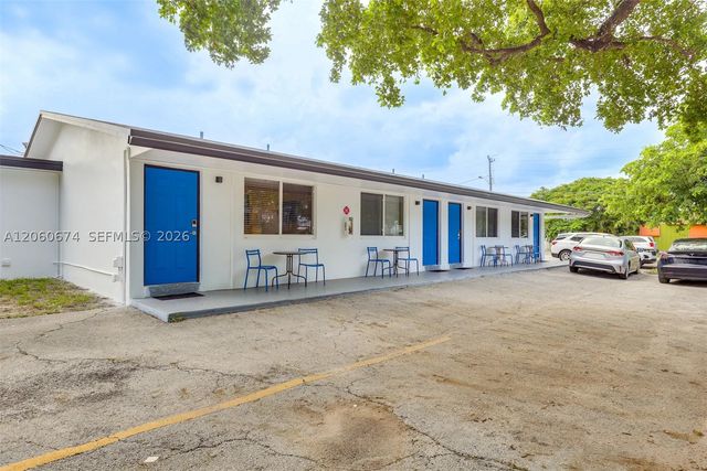 412 NE 4th Ave, Hallandale Beach, FL 33009