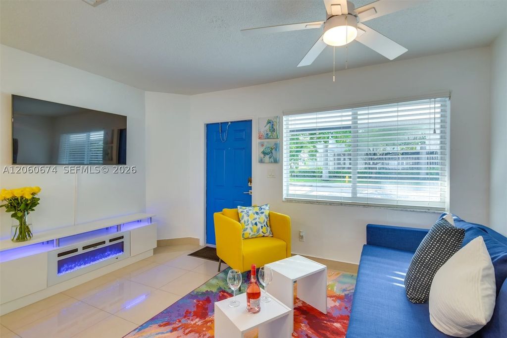 412 NE 4th Ave, Hallandale Beach, FL 33009