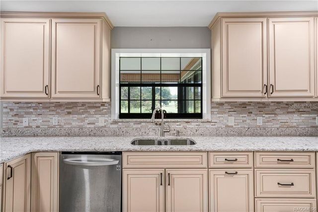 8831 E SANDPIPER DRIVE, Inverness, FL 34450