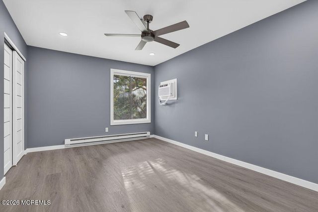 27 Meadow Green Circle F, Manalapan, NJ 07726