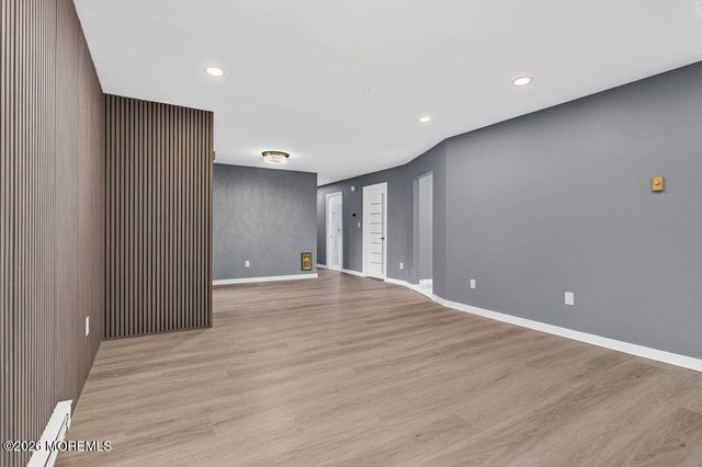 27 Meadow Green Circle F, Manalapan, NJ 07726
