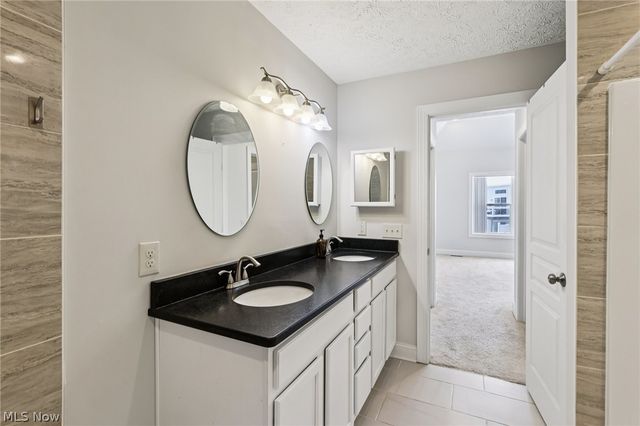 1416 Spyglass Hill Drive, Brunswick, OH 44212