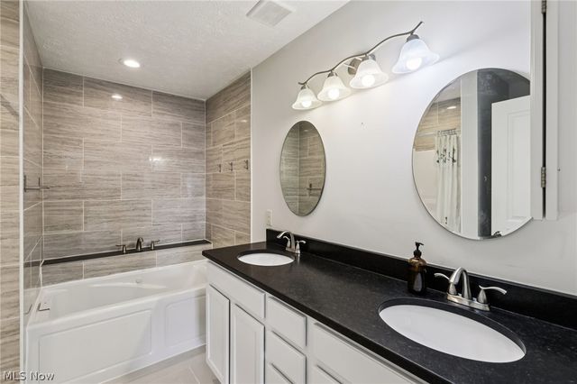 1416 Spyglass Hill Drive, Brunswick, OH 44212