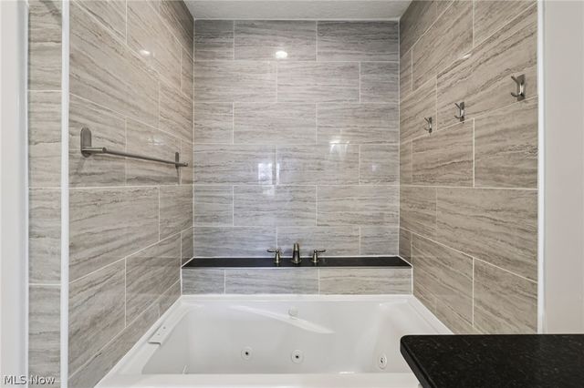 1416 Spyglass Hill Drive, Brunswick, OH 44212