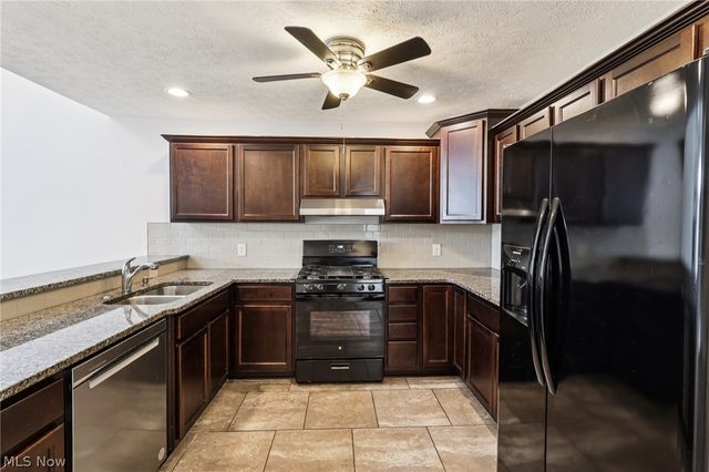 1416 Spyglass Hill Drive, Brunswick, OH 44212