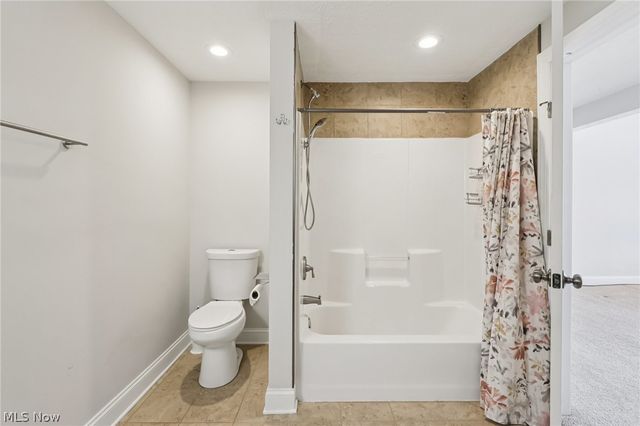 1416 Spyglass Hill Drive, Brunswick, OH 44212