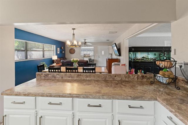 2798 67TH STREET N, St Petersburg, FL 33710